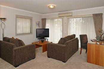 Aparthotel Ringwood Royale Esterno foto
